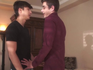 Helix twink Joey Mills fucks his boyfriend Angel Rivera bareback