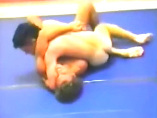 Thom Katt vs Tony Davis (strip wrestling)