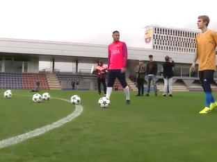 Justin Bieber Playing Football With Neymar And Messi