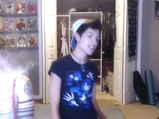 Seductive poof is frigging in the bedroom and memorializing himself on computer webcam