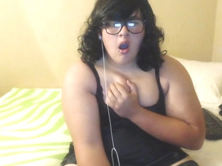 Chubby shemale cum facial...