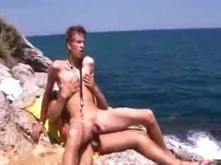 Sex Bare On The Beach 2 Scene's