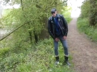 nlboots - had to urinate