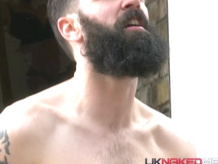 Tom Long & Johnny Kingdom - UKNakedMen