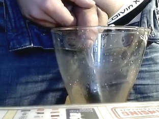 two mal abspritzen in pisse/2 spunk flow in make water